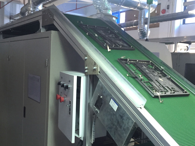 如何优化皮带式输送线的结构与效率？关键参数深度解析